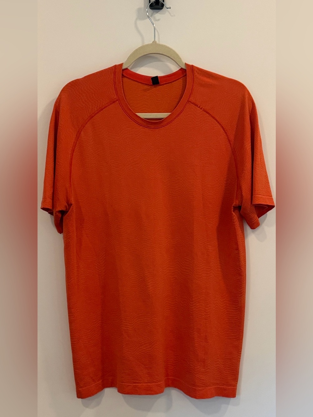 Lululemon Metal Vent Tech Short Sleeve Shirt in Orange | Size Large